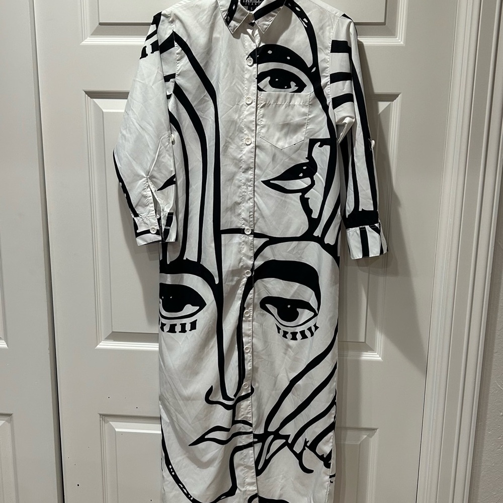 Thrill Monochrome Collared Shirt, Size S, EUC